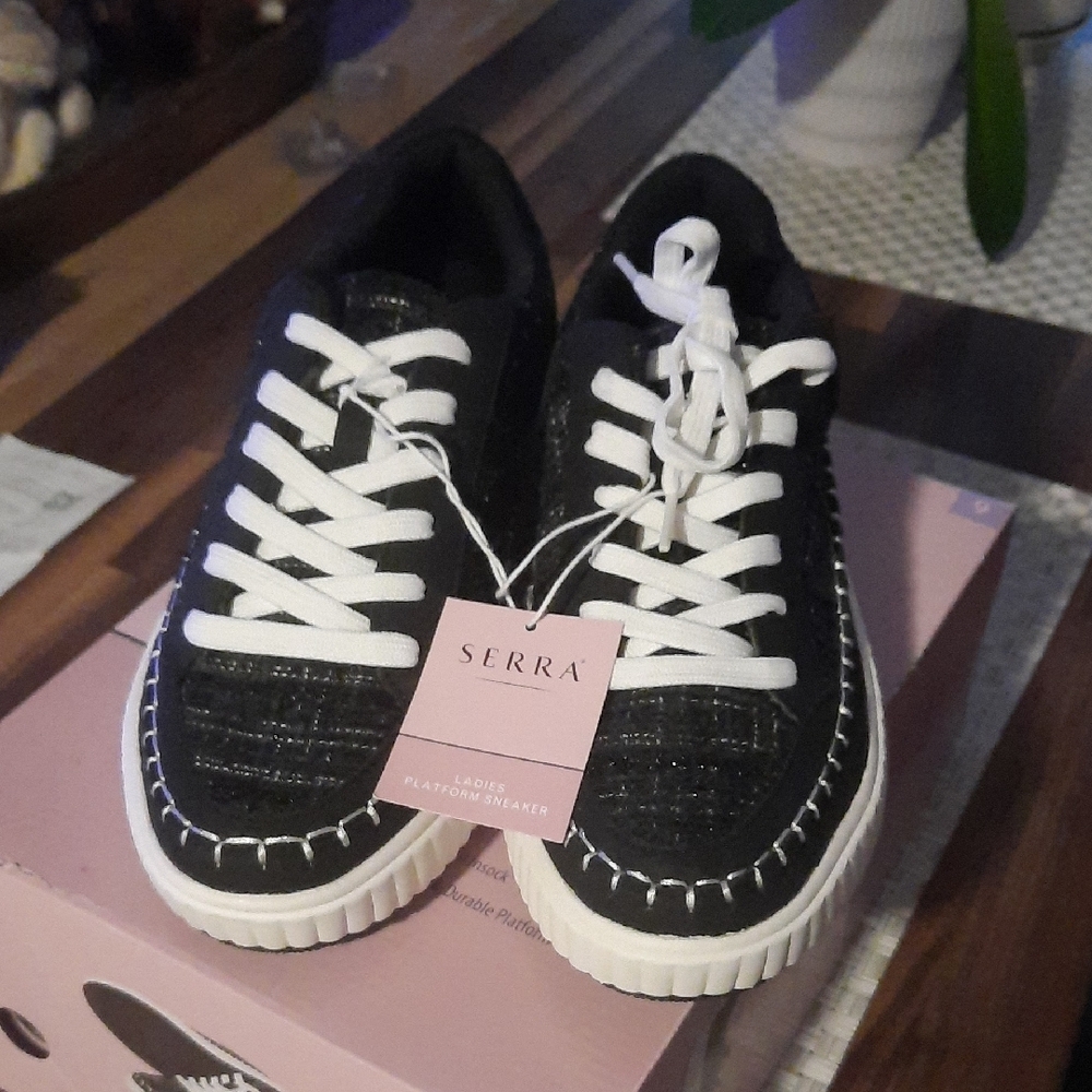 Serra Black and White Shoes